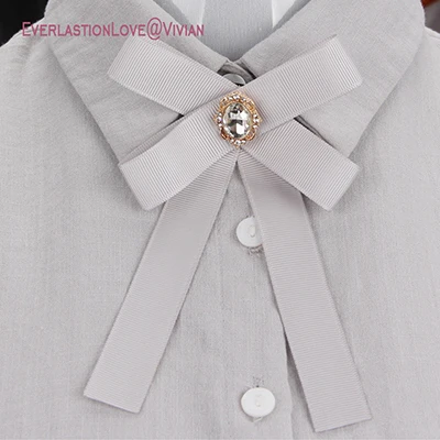 light gray SUQI Новая мода броши «бант», булавки, ювелирное изделие для Для женщин ленты шейные галстук-бабочка брошь Для женщин детей брошь галстук-бабочка для вечерние свадебные - Окраска металла: light gray