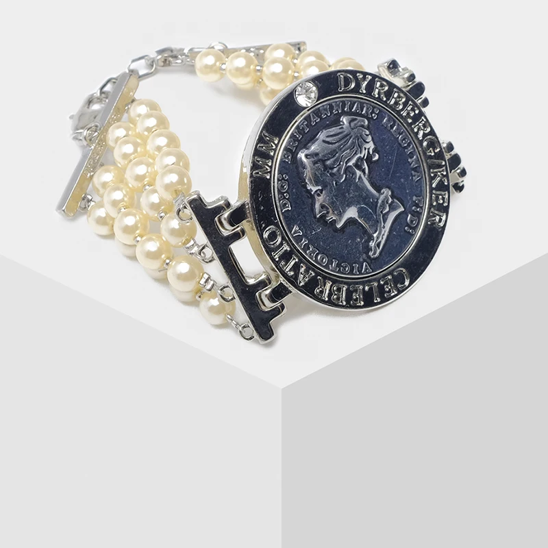 

Amorita boutique Vintage bracelet made of imitation pearl lady's head