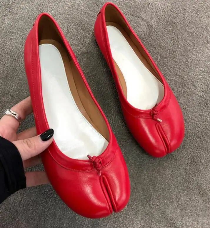red Женские туфли из натуральной кожи на плоской подошве; Цвет черный, красный; женские повседневные лоферы с раздельными пальцами; Новинка года; zapatos mujer - Цвет: red