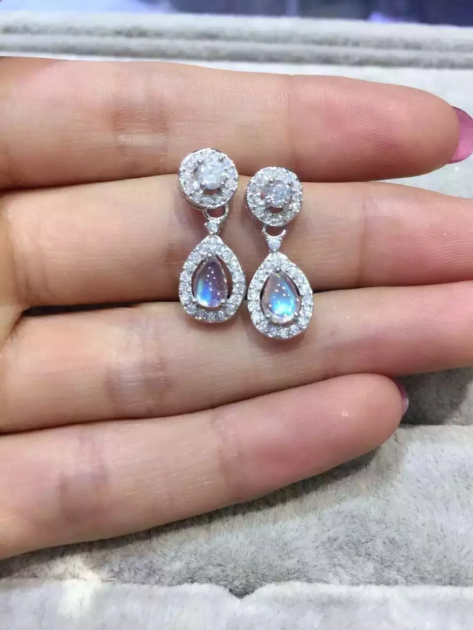 Верность естественно 4*6 мм лунным камнем серьги-капли s925 серебро элегантный