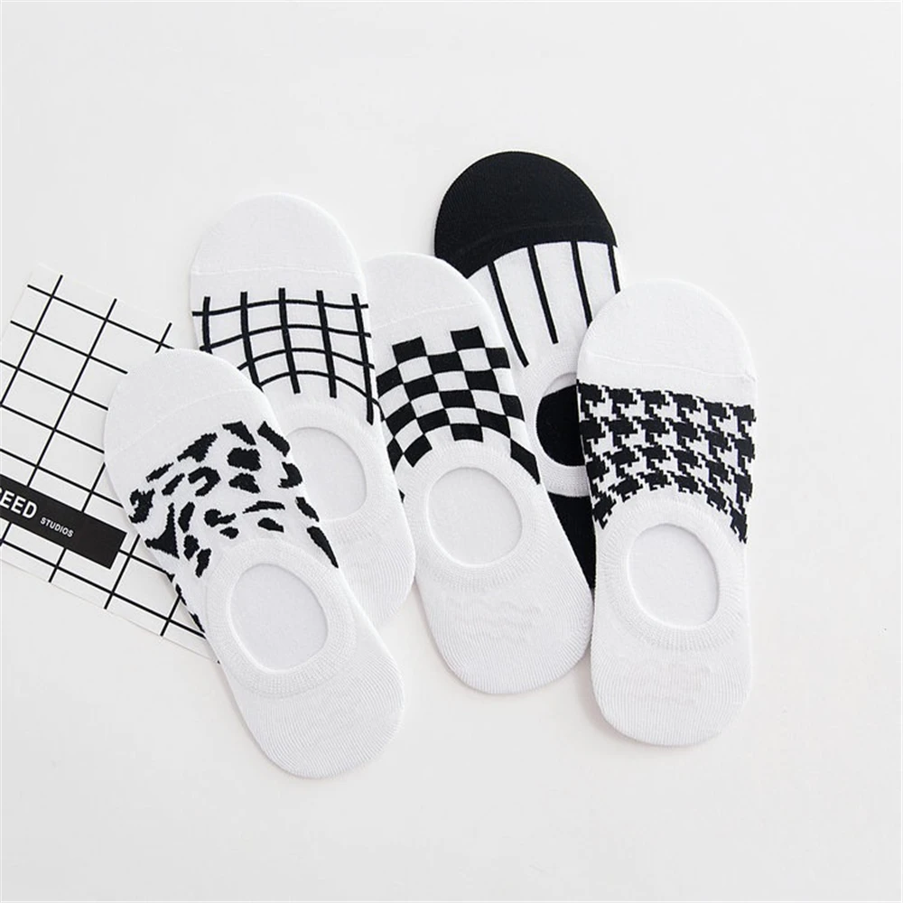 

5 pairs women's summer solid color cotton thin section invisible socks Harajuku casual cartoon printing funny low boat socks