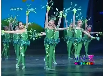 Chinese wind dance costume little tree dress performance child leaf collective stage clothes | Тематическая одежда и