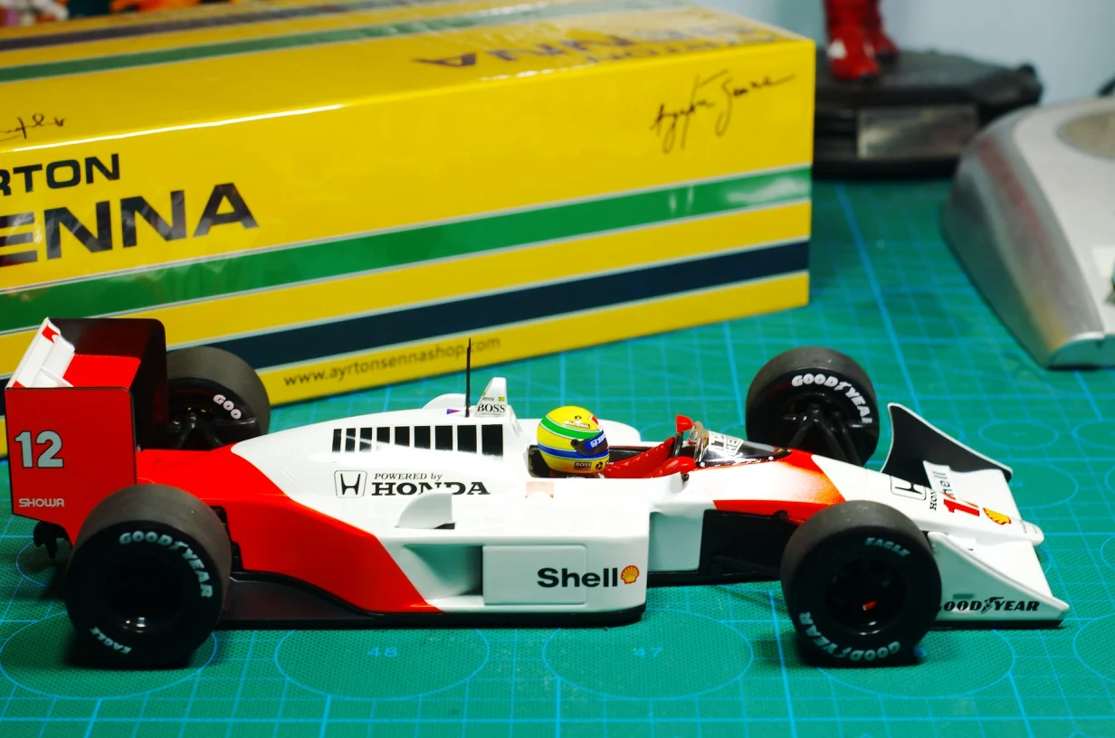 1/18 F1 формула 1 гоночная модель из металла Коллекционная мини-фигурка чемпиона
