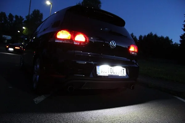 Без ошибок SMD СВЕТОДИОДНЫЙ номерной знак светильник белый для VW GOLF4 Variant/Golf5 Variant/Passat B5.5 Variant/Touareg/Tiguan