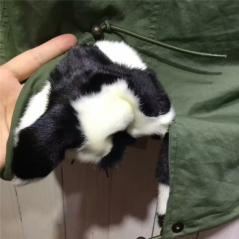 Красивая куртка на натуральном меху черная норковая шуба с большим натуральным и