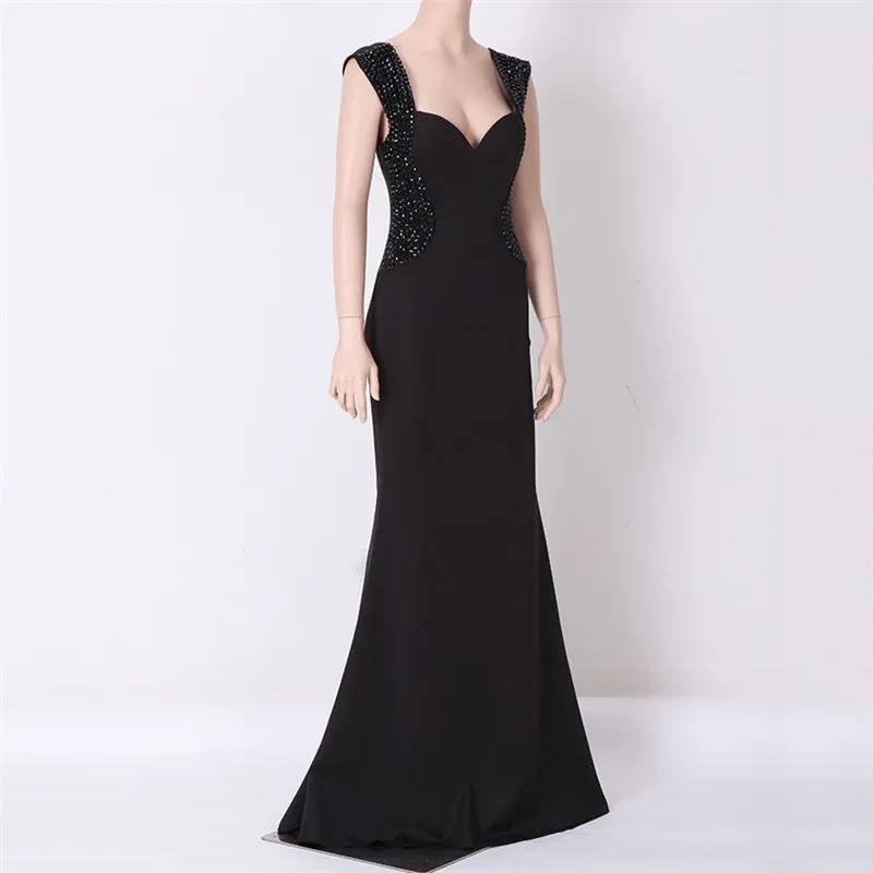 Черное бриллиантовое платье без рукавов с v-образным вырезом сексуальное