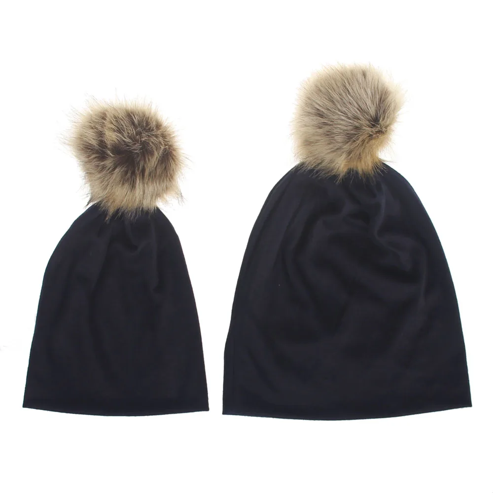 2 шт. Мама Дети зима осень Пом шапочки Hat теплая енота Мех животных шляпы для Для