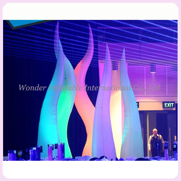 Гигантский надувной конус 16 футов Надувное пламя со светодиодной основой огонь