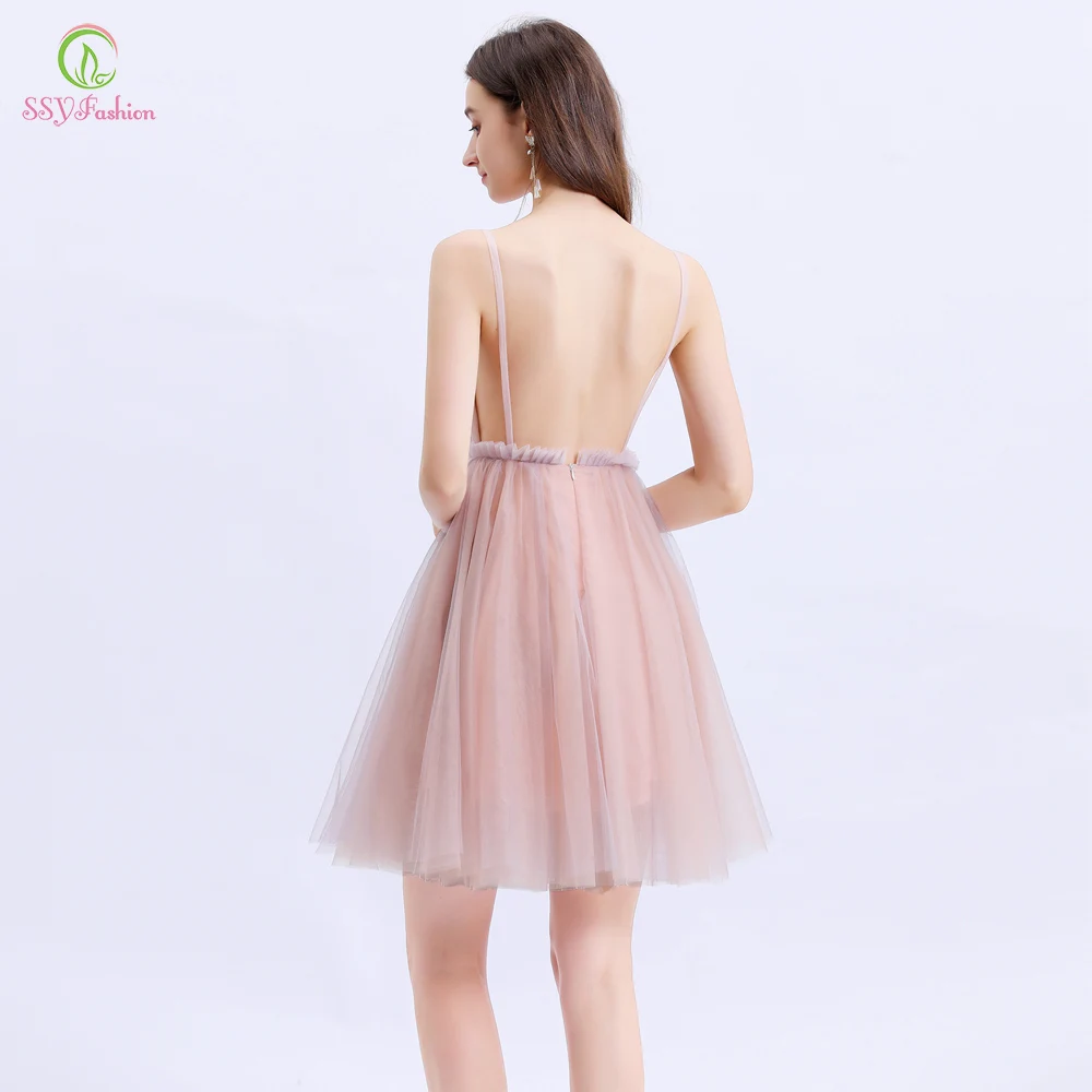 Коктейльные мини платья SSYFashion короткие кружевные с треугольным вырезом и