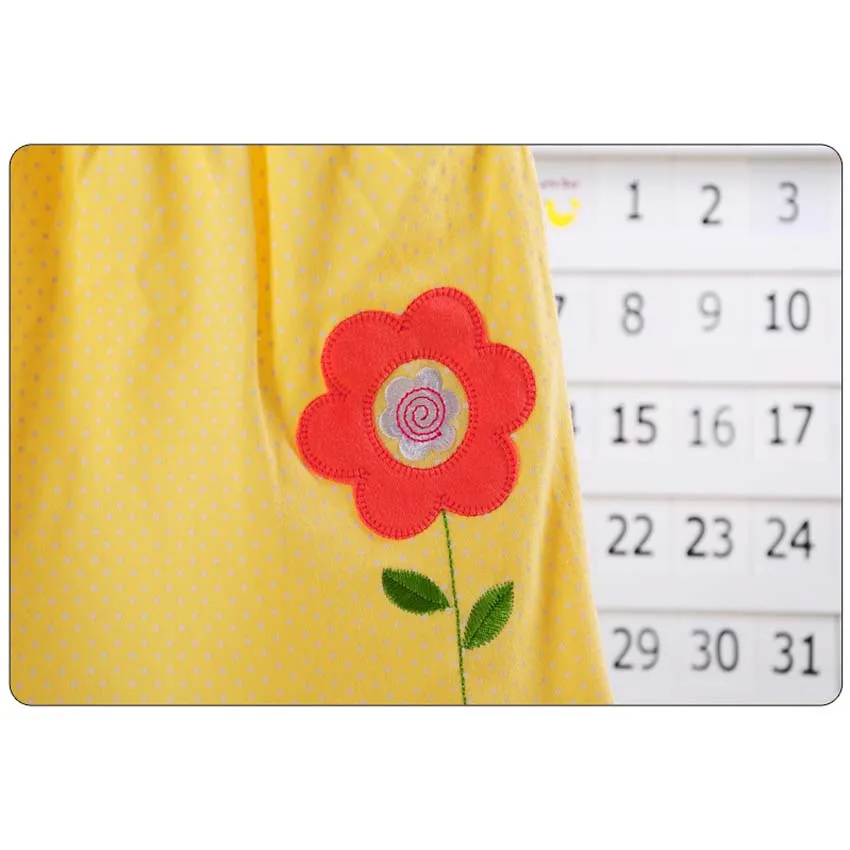 Летняя футболка для девочек хлопковая с цветочным принтом маленьких без рукавов