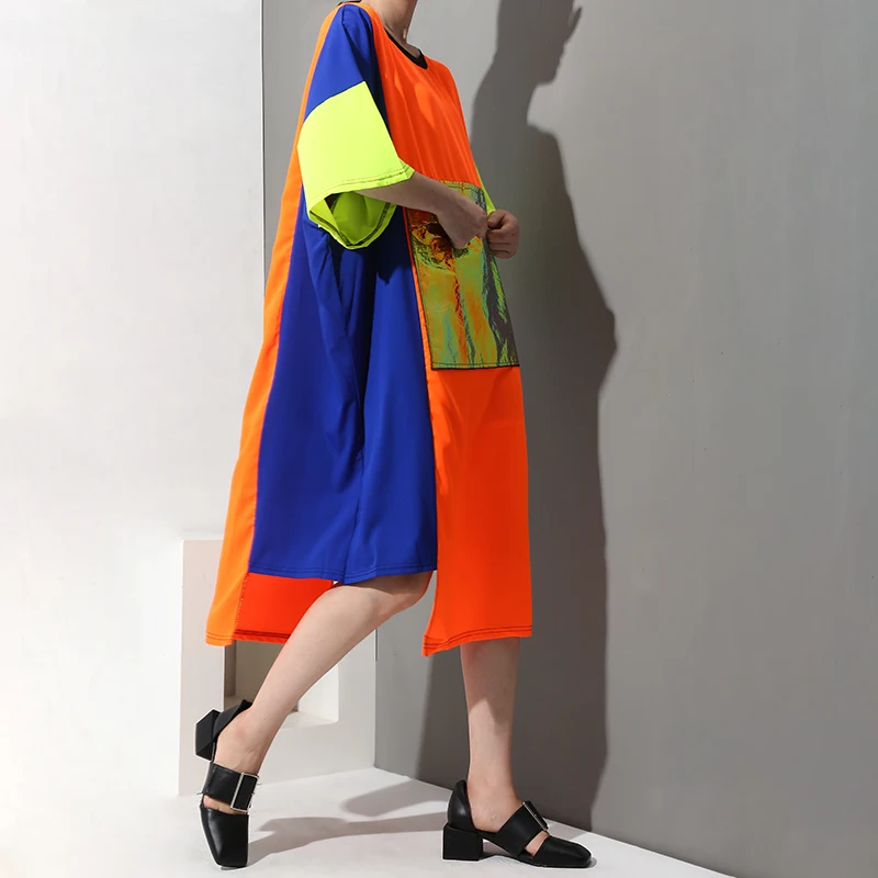 [EAM] New Spring Summer Round Neck Three-quarter Sleeve Big Pocket Split Joint Big Size Long Dress Women Fashion JX0241