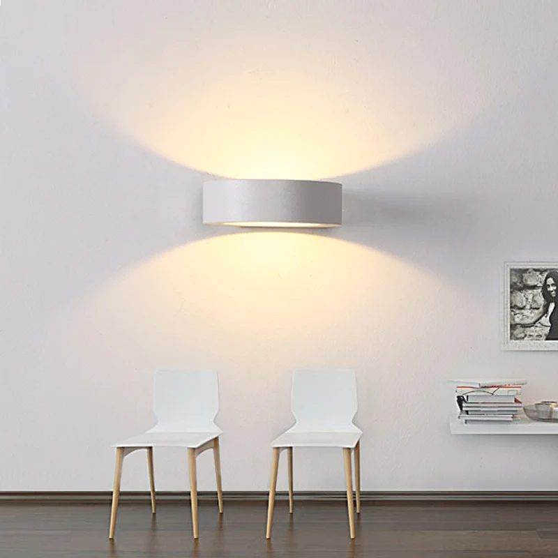 Европейский стиль простой современный маленький круглый настенный светильник