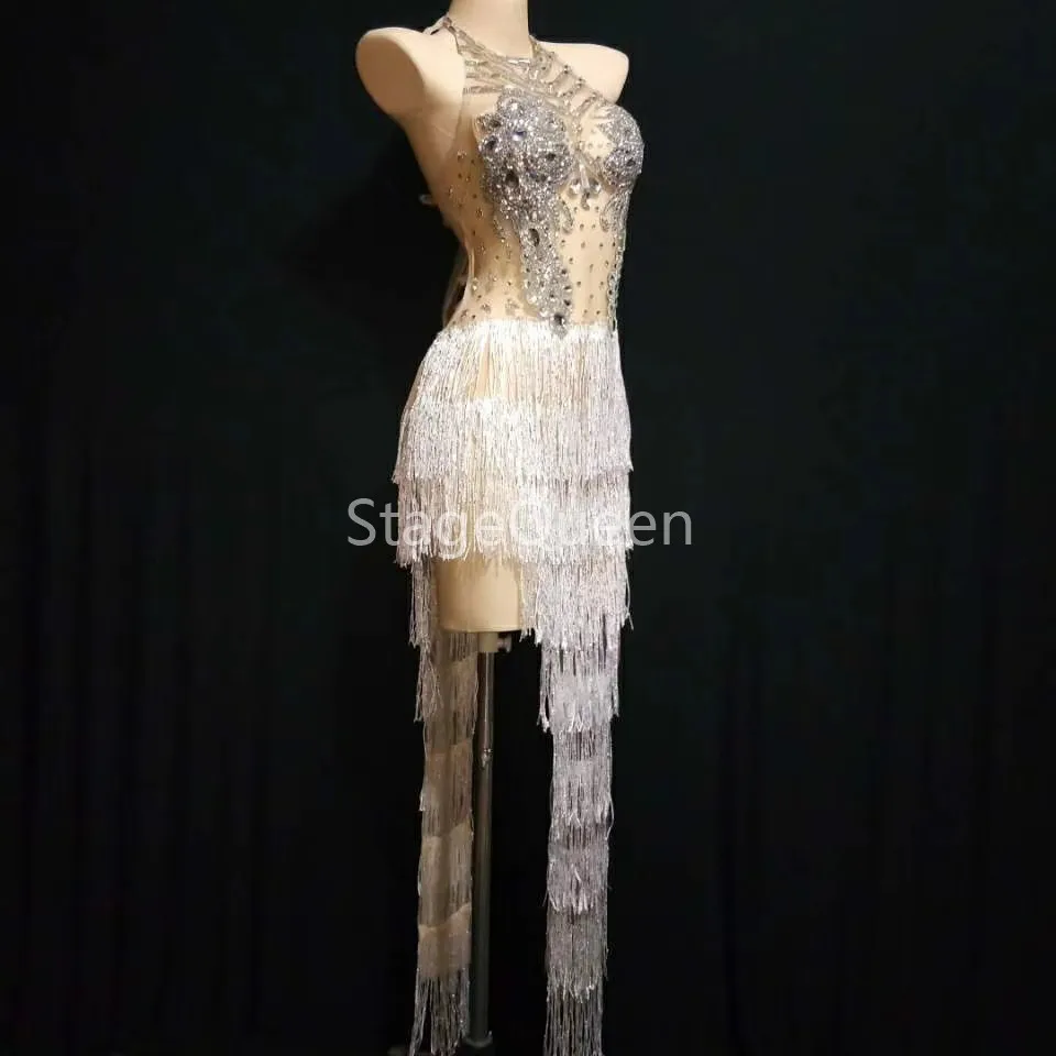 Серебристого цвета со стразами Цвет белый платье с бахромой Для женщин певица