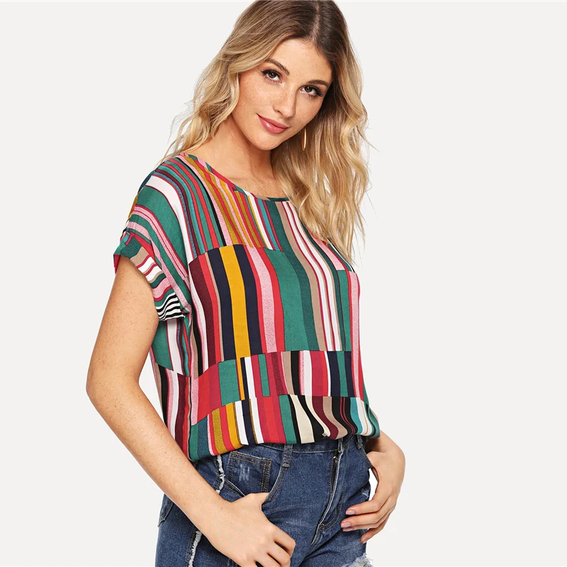SHEIN разноцветная полосатая футболка с принтом, Повседневная Свободная футболка с круглым вырезом и цветными блоками, женские летние топы с коротким рукавом