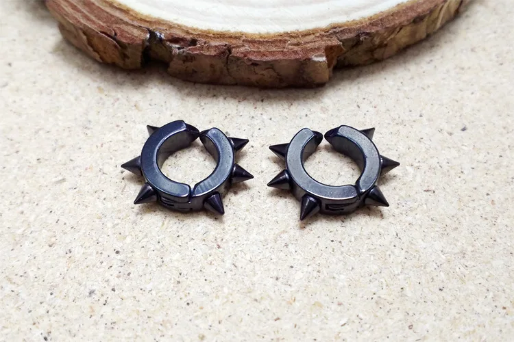 Лидер продаж мужские маленькие серьги Huggie в стиле панк цветные золотые черные