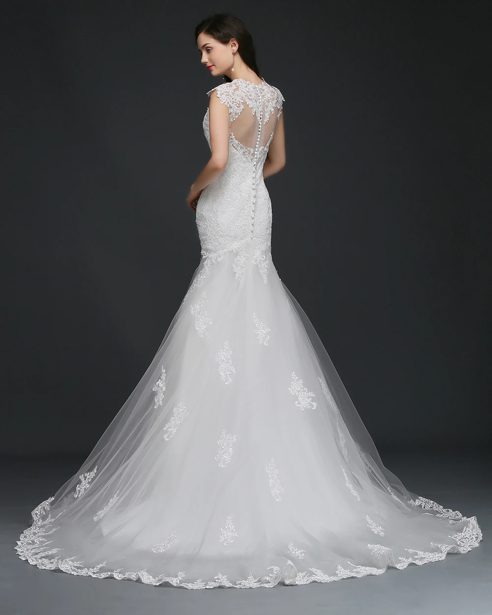 Женское кружевное свадебное платье It's yiiya белое без рукавов с юбкой годе на лето