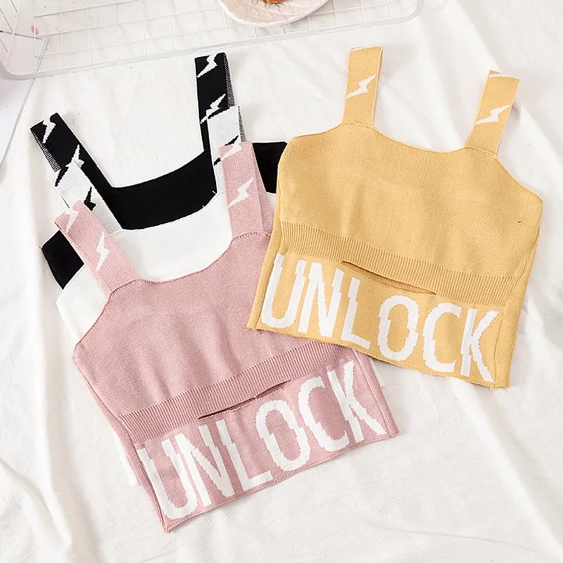 Женский трикотажный топик HELIAR Укороченный хлопковый Топик с буквенным принтом