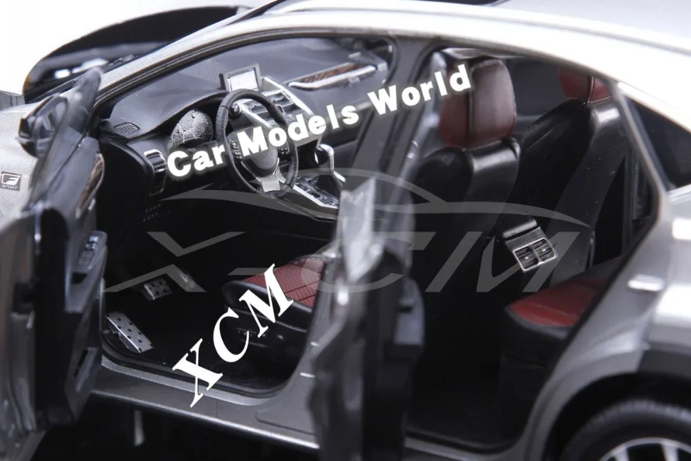 Литая под давлением модель автомобиля для NX200t NX 200T 1:18 (Sonic Titanium) + маленький