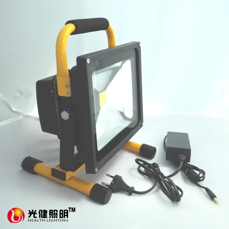 저렴한 50W 4 단계 디밍 충전식 캠핑 라이트, LED 작업 램프 무선 야외 LED 투광 조명