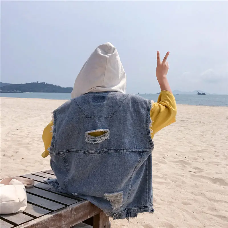 

Hooded Denim Vest Female 2019 Spring Summer Korean Loose Hole Sleeveless Denim Waistcoat bf Casual Ladies Bomber Jackets f169