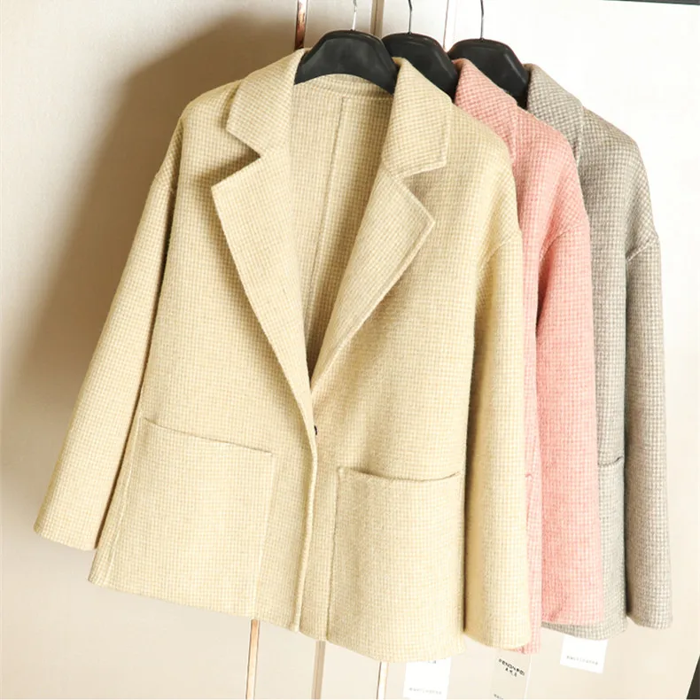 

Guesod 2018 New Fashion High Quality Winter Wool Coat Women Short Design Alpaca Woolen Outerwear Slim Plaid