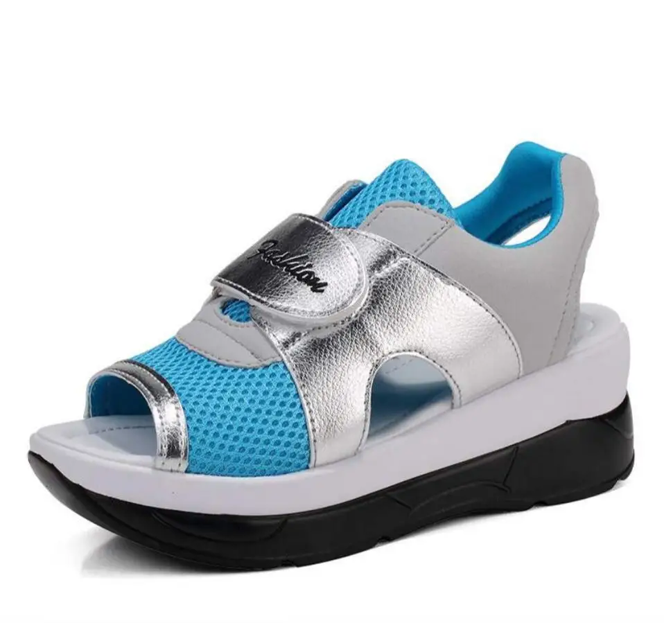 Женские сандалии гладиаторы на танкетке белые удобные платформе пляжные туфли