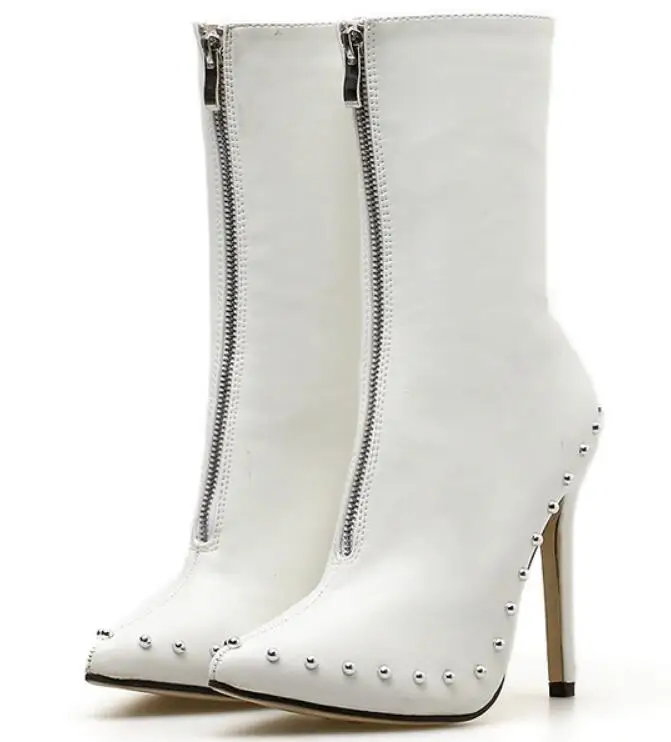 Botas mujer/белые кожаные ботинки в стиле панк с металлическими заклепками на молнии спереди; женские брендовые ботинки для верховой езды в европейском и американском стиле; большие размеры 41, 42 - Цвет: Белый