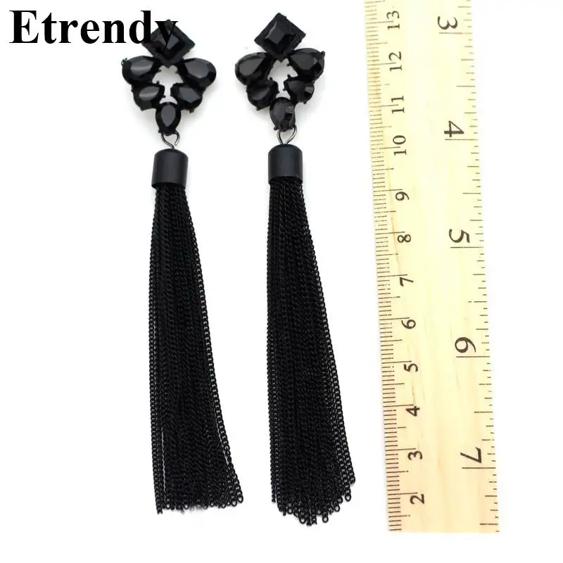 

2020 New Personality Black Metal Tassel Long Earrings For Women Rhinestone Trendy Jewelry Party Statement Earrings Nightclub