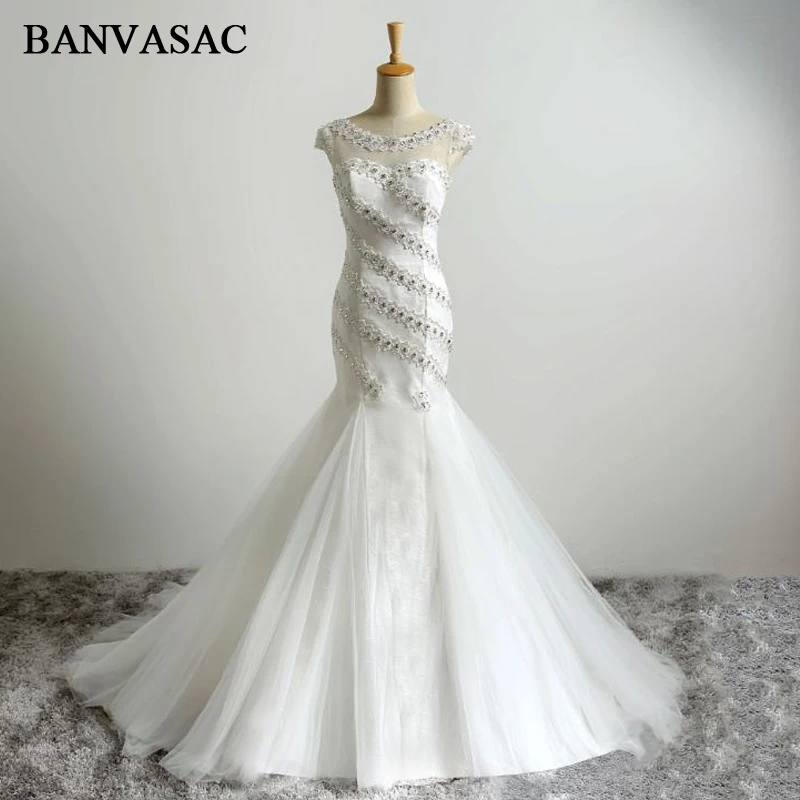 

BANVASAC 2017 новые элегантные свадебные платья с вышивкой и круглым вырезом без рукавов с кристаллами атласные кружевные свадебные платья со шлейфом