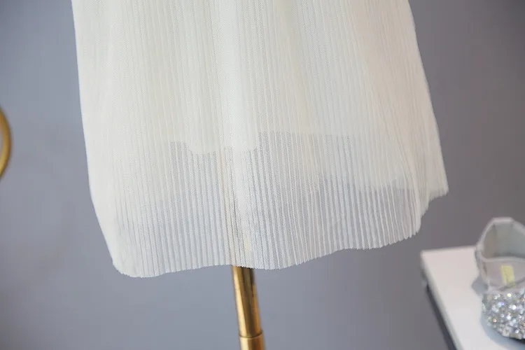 Детская одежда 2019 г. Раннее лето новое платье для девочек с оборками и пайетками