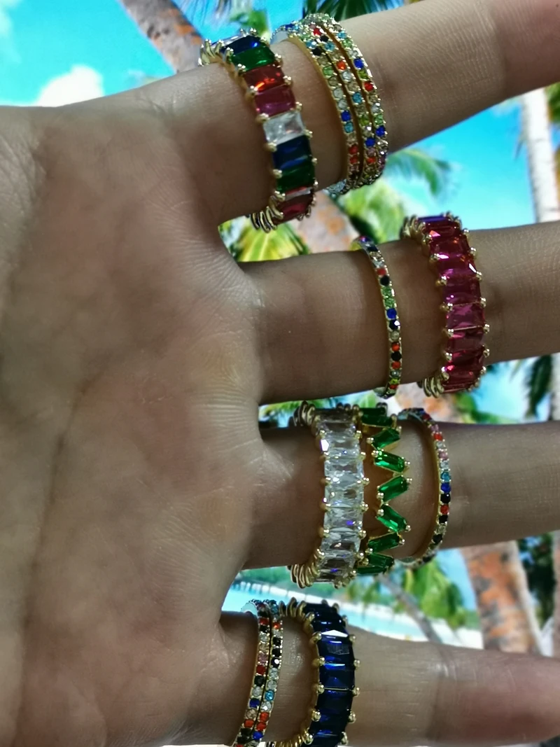 Женское Обручальное кольцо с фианитом золотистое классическое обручальное