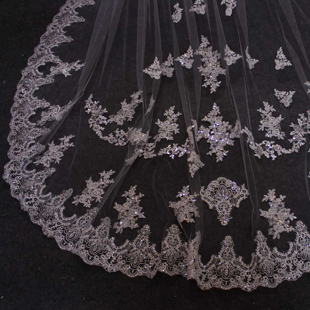 Фата свадебная двухслойная с гребнем роскошная блестками и кружевом свадебный