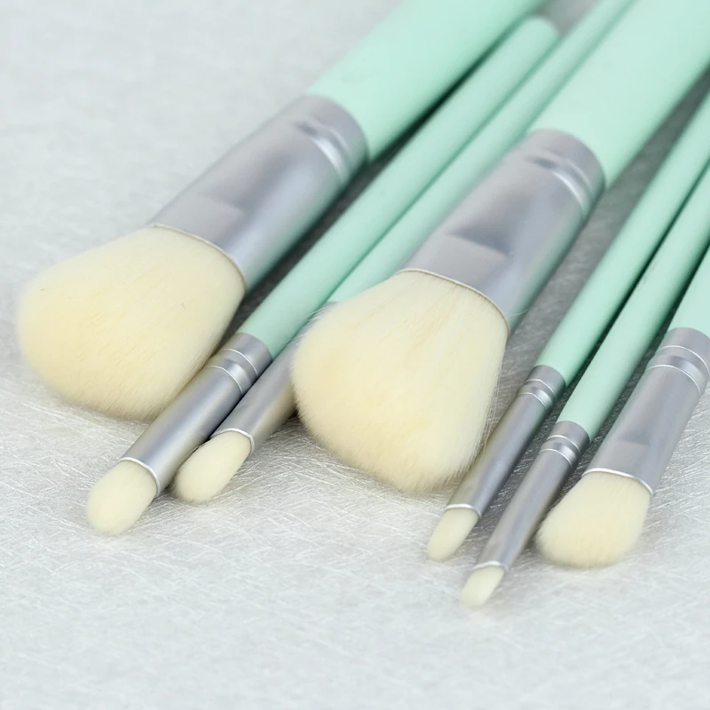 Набор кистей для макияжа начинающих набор из синтетических волос Тональная