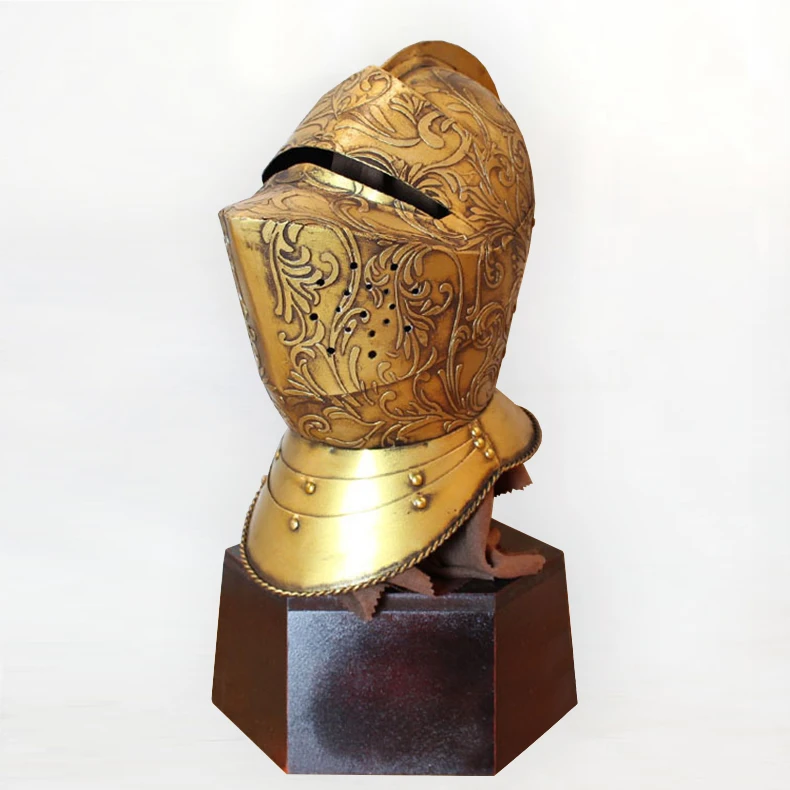 Великолепный шлем в европейском стиле средневекового бутика бронированный
