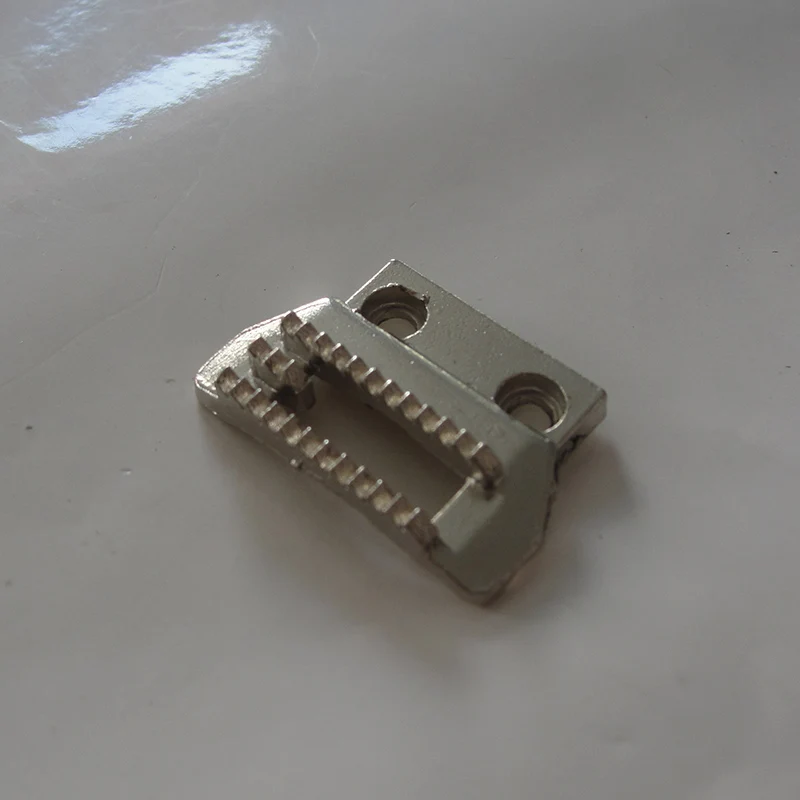 

1Pcs Household Vintage Sewing Machine Dedicated Accessories New Creative Metal Sending Fabrics Tooth for Sewing Machine Parts