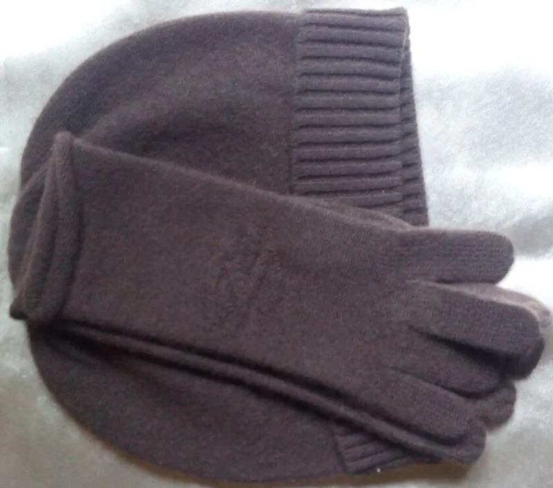 specials 100%goat cashmere women hat gloves 2pcs/set black brown 2colors embossed M(54-56cm )