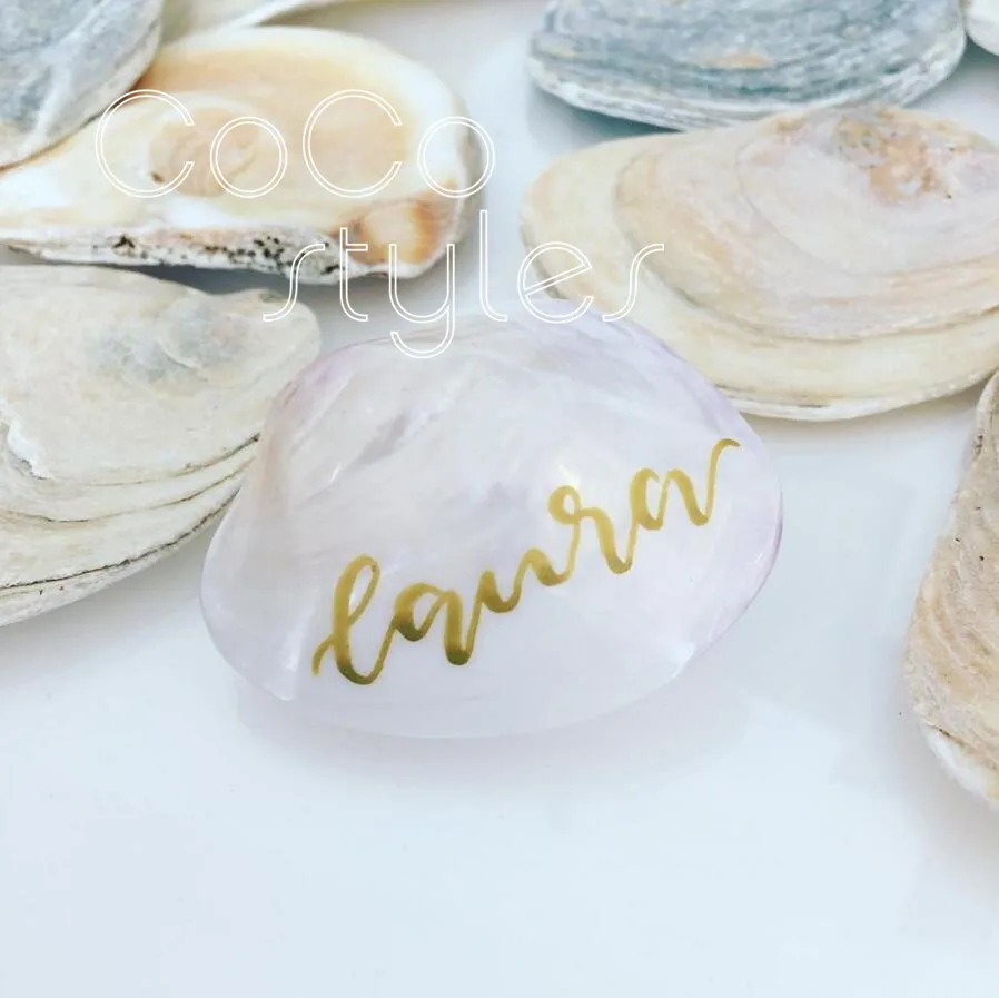 Кокосовая карточка для гостей в индивидуальном стиле имени виде устрицы