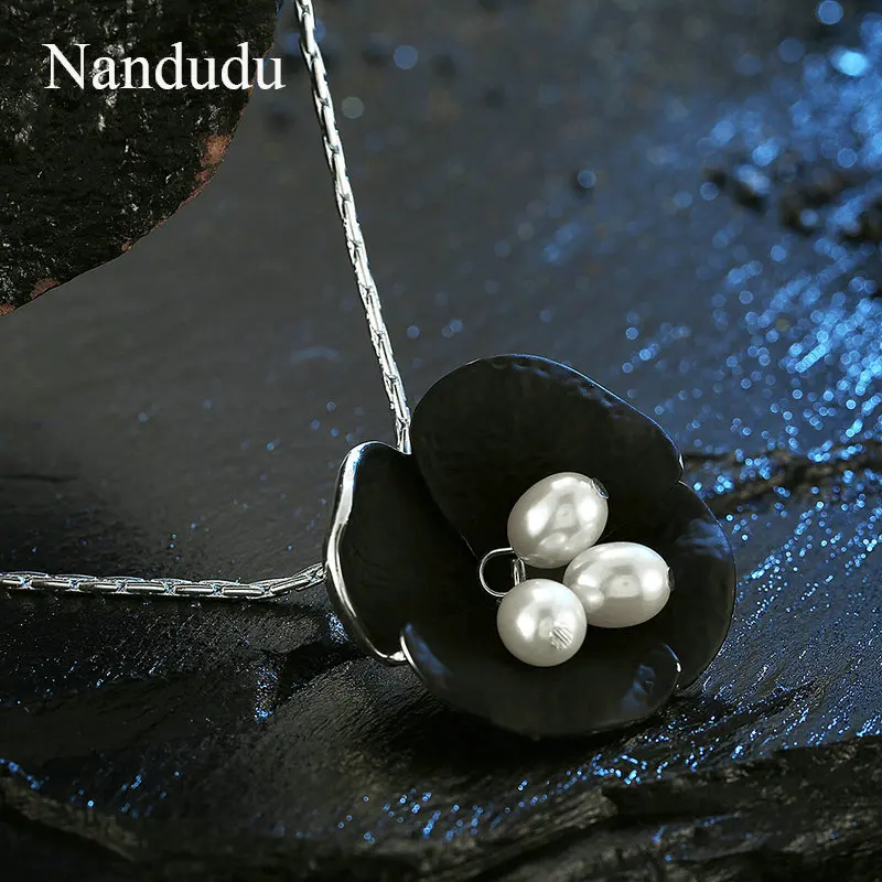 Nandudu модные чёрные цветы кулон ожерелье серьги Ювелирные наборы для женщин белый жемчуг Блестящая серебряная цепочка бижутерия CN444