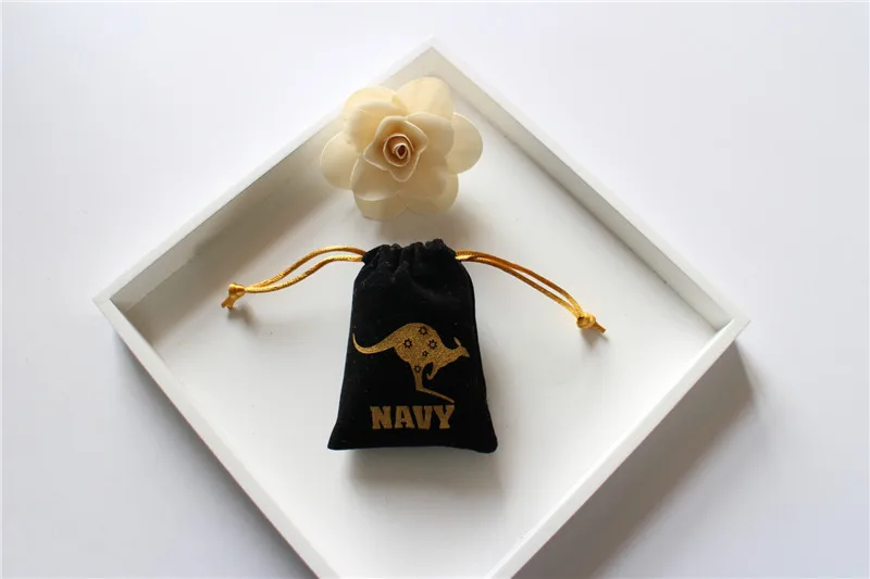 Бархатная сумка с золотым логотипом бархатные подарочные сумочки бархатная для