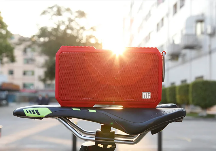 Bluetooth Динамик Nillkin 2 в 1 телефон Зарядное устройство Открытый Bluetooth 4.0 Динамик Мощность банк станции в 1 music box speaker переносной