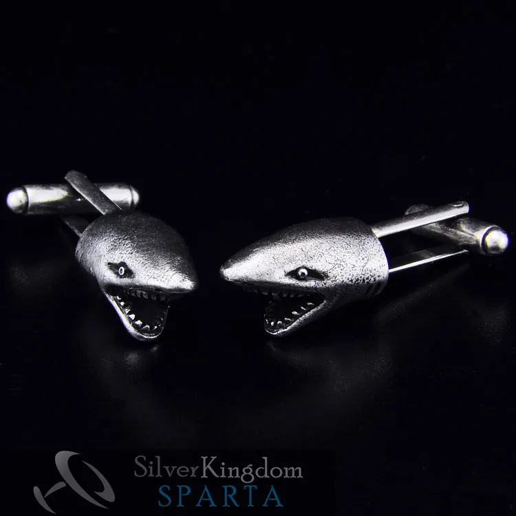 

SPARTA Shark hand Cufflinks Silver plated High quality metal men's free shipping !!!
