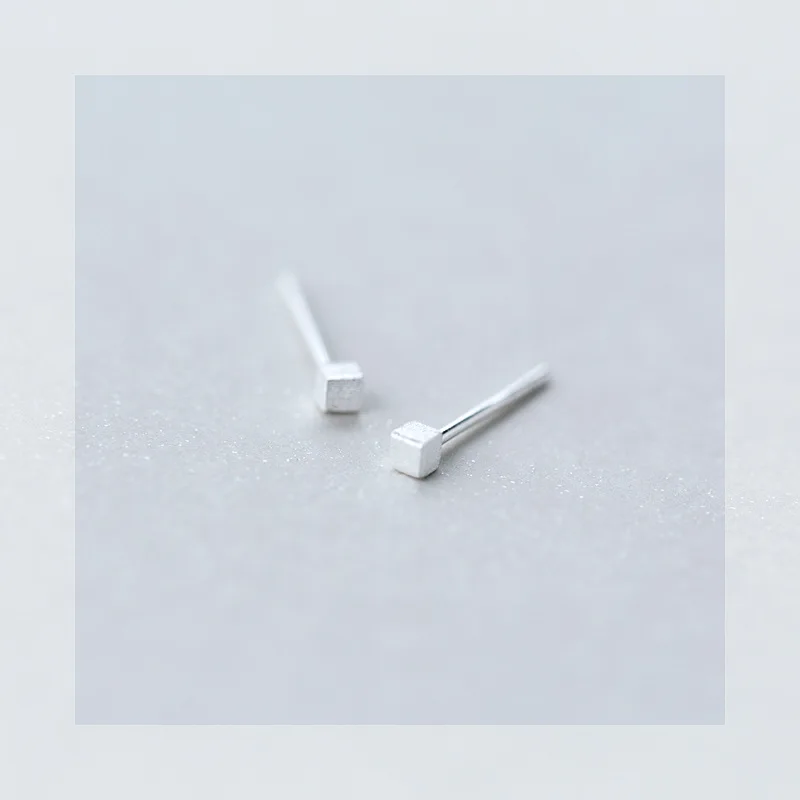 Изящная 1 пара (2 мм такая маленькая/маленькая) на 100% реальная. Женские серьги