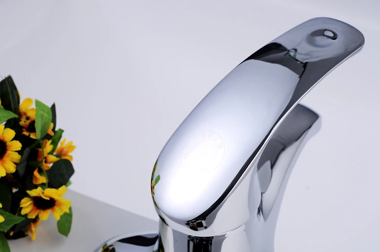 Бесплатная доставка один держатель Смеситель для раковины с двойным отверстием