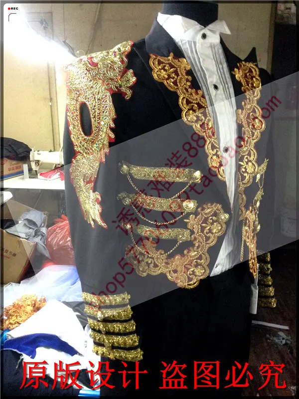 Новинка 2016 черные костюмы смокинг для жениха Мужская золотая вышивка свадьба бар