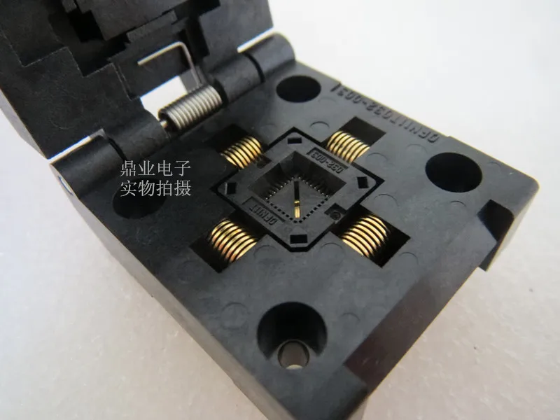 Clamshell QFN11T032-003 QFN33 QFN32 5*5MM spacing 0.5mm IC Burning seat Adapter testing seat Test Socket test bench in stock