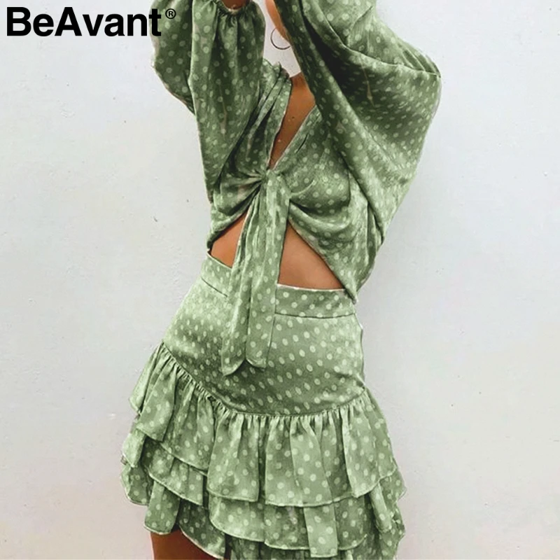 Женская блузка BeAvant с глубоким треугольным вырезом в горошек бантом из шифона