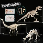 Каркас динозавра раньше. Извлекайте кости из глиняного блока с инструментами для копания, креативные игрушки