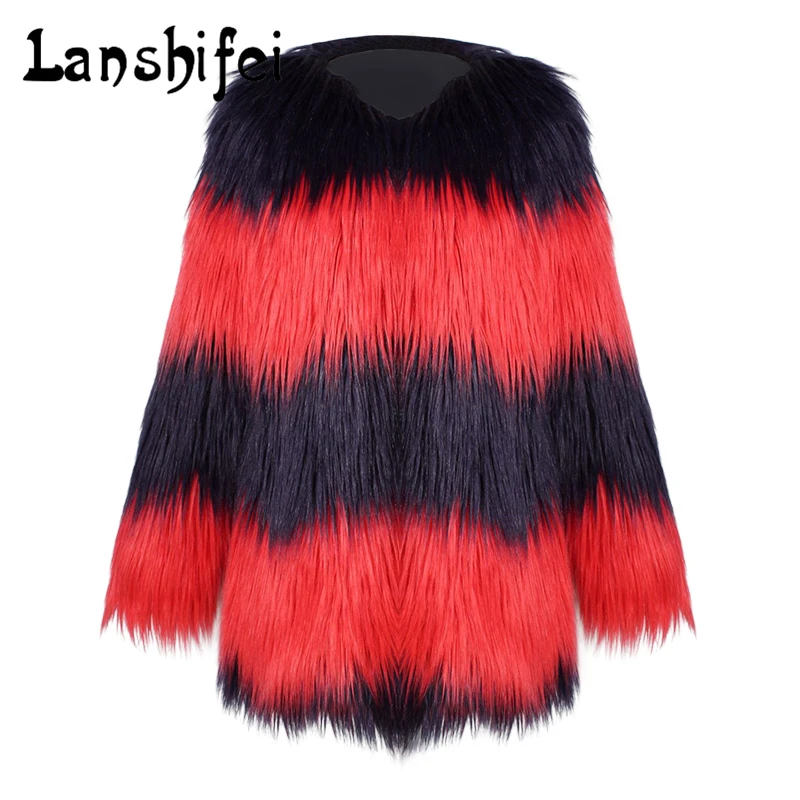 Женская зимняя красно-зеленая шуба из искусственного меха с V-образным вырезом, длинными рукавами и средней длиной.