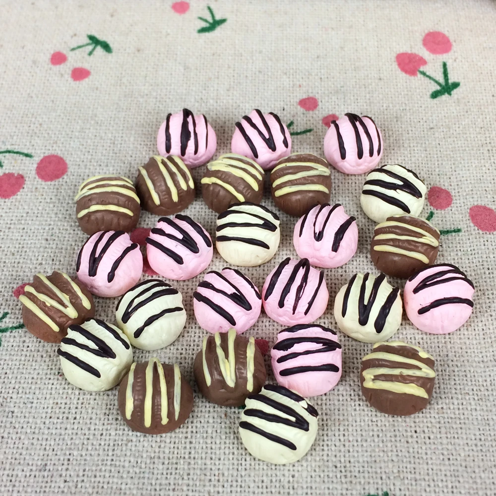 

10Pieces Mixed Color Flat Back Resin Cabochon Miniature Fake Bread Food DIY Flat Back Decorative Craft Accessories:11mm