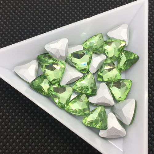 peridot 8 мм 10 мм 12 мм 14 мм 16 мм 18 мм 23 мм трехугольное стекло, кристалл, камень, заостренный назад горный хрусталь все цвета для одежды diy - Color: peridot